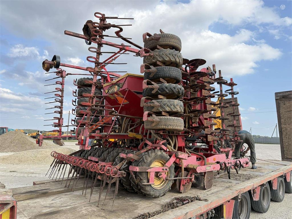 Vaderstad Rapid 600 F - Semănătoare: Foto 4 Vaderstad Rapid 600 F - Semănătoare: Foto 4