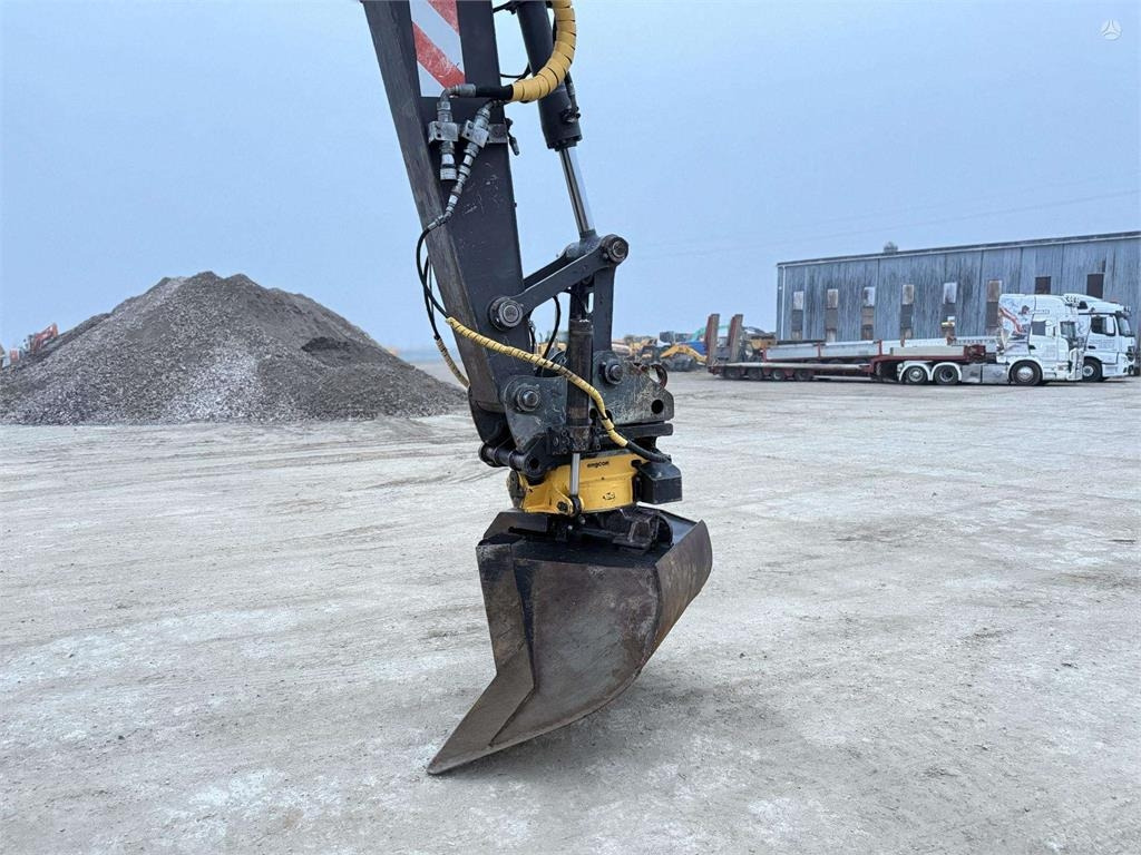 Excavator pe roţi Volvo EW 180 BV ENGCON + RAILWAY: Foto 8