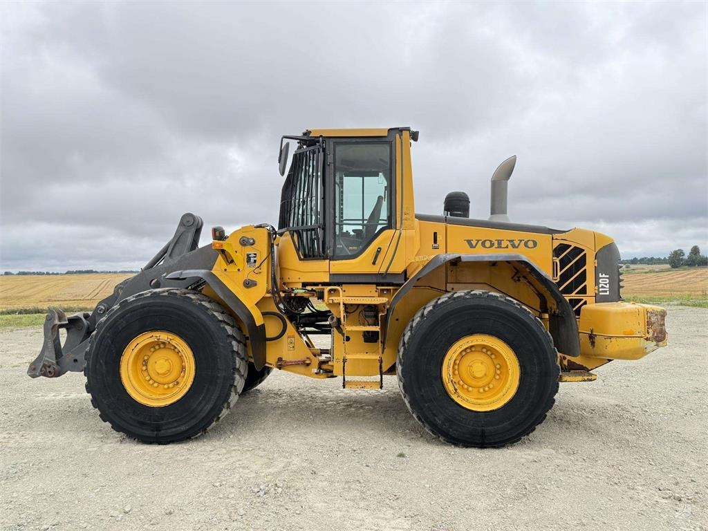 Volvo L 120 F , 4rd line , coupler - Încărcător frontal pe pneuri: Foto 2 Volvo L 120 F , 4rd line , coupler - Încărcător frontal pe pneuri: Foto 2