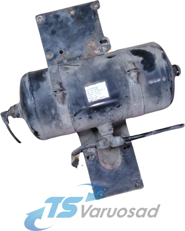DAF Air tank 1733548 - Piesa universala pentru Camion: Foto 1 DAF Air tank 1733548 - Piesa universala pentru Camion: Foto 1