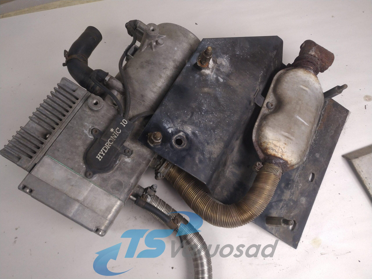 DAF Auxiliary heater HYDRONIC M D10W - Încălzire/ Ventilație pentru Camion: Foto 1 DAF Auxiliary heater HYDRONIC M D10W - Încălzire/ Ventilație pentru Camion: Foto 1