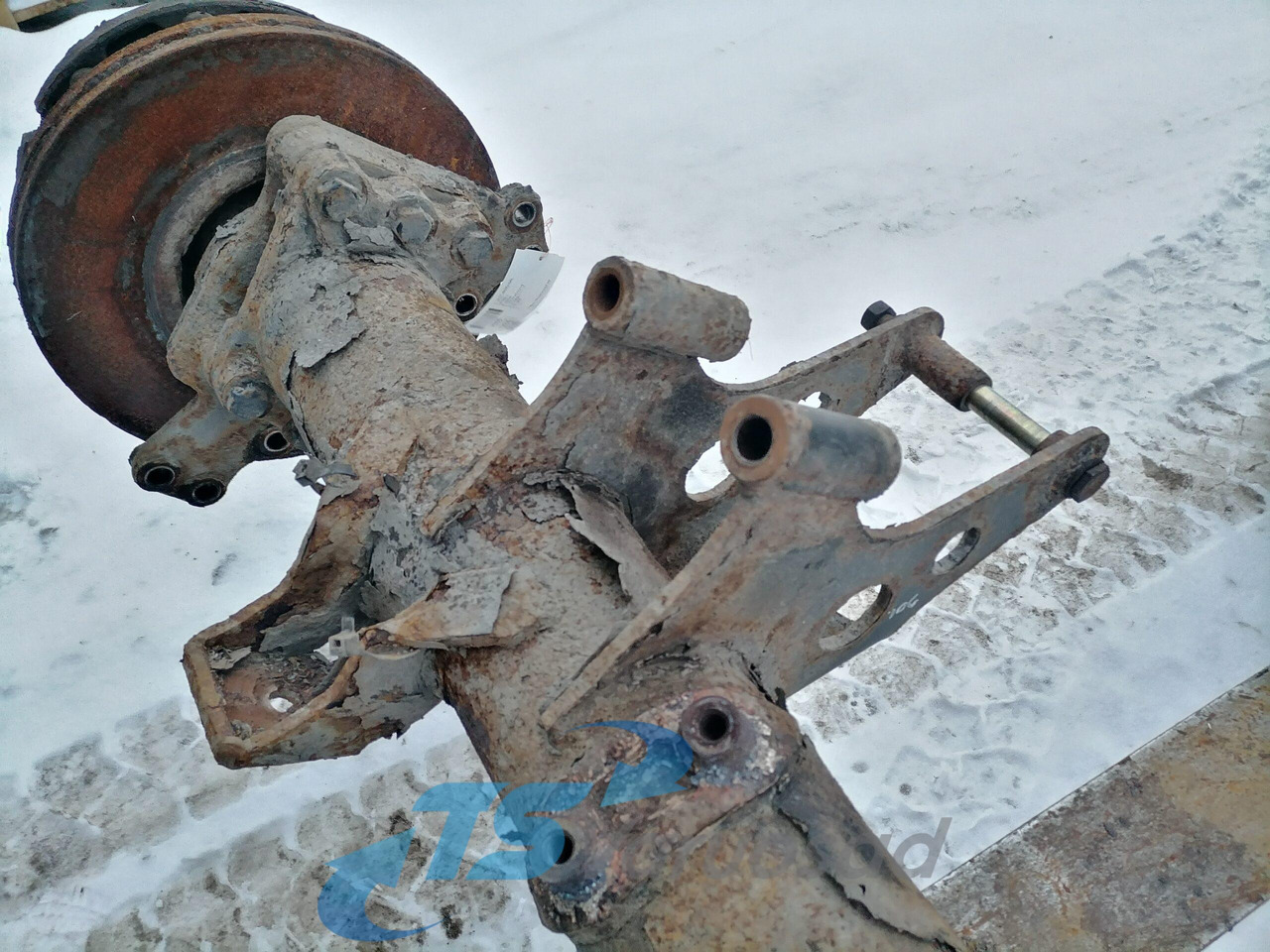 MAN Axel housing 81354015719 - Punte şi piese pentru Camion: Foto 5 MAN Axel housing 81354015719 - Punte şi piese pentru Camion: Foto 5