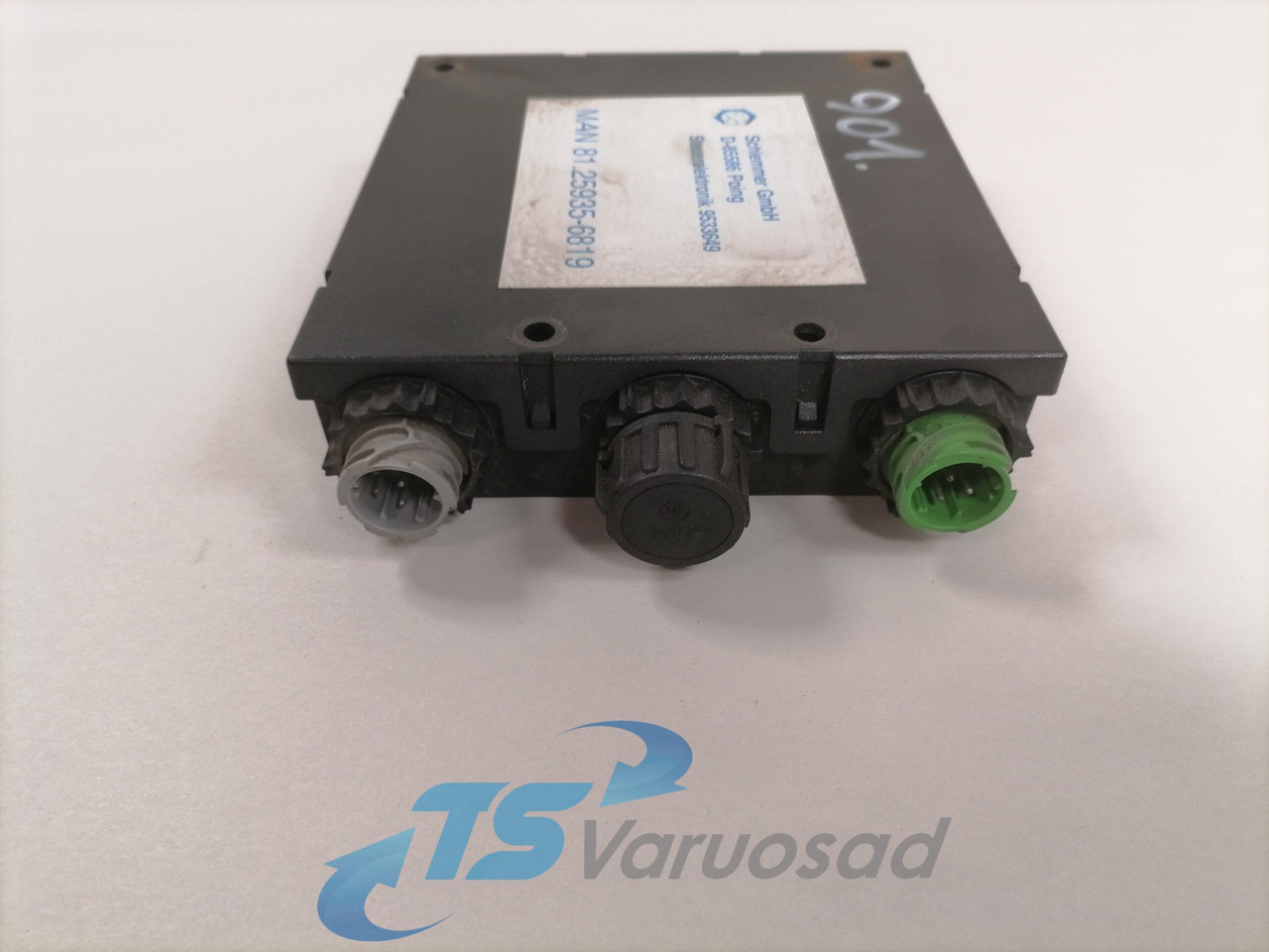 MAN Electronics 81259356819 - Calculator de bord pentru Camion: Foto 2 MAN Electronics 81259356819 - Calculator de bord pentru Camion: Foto 2