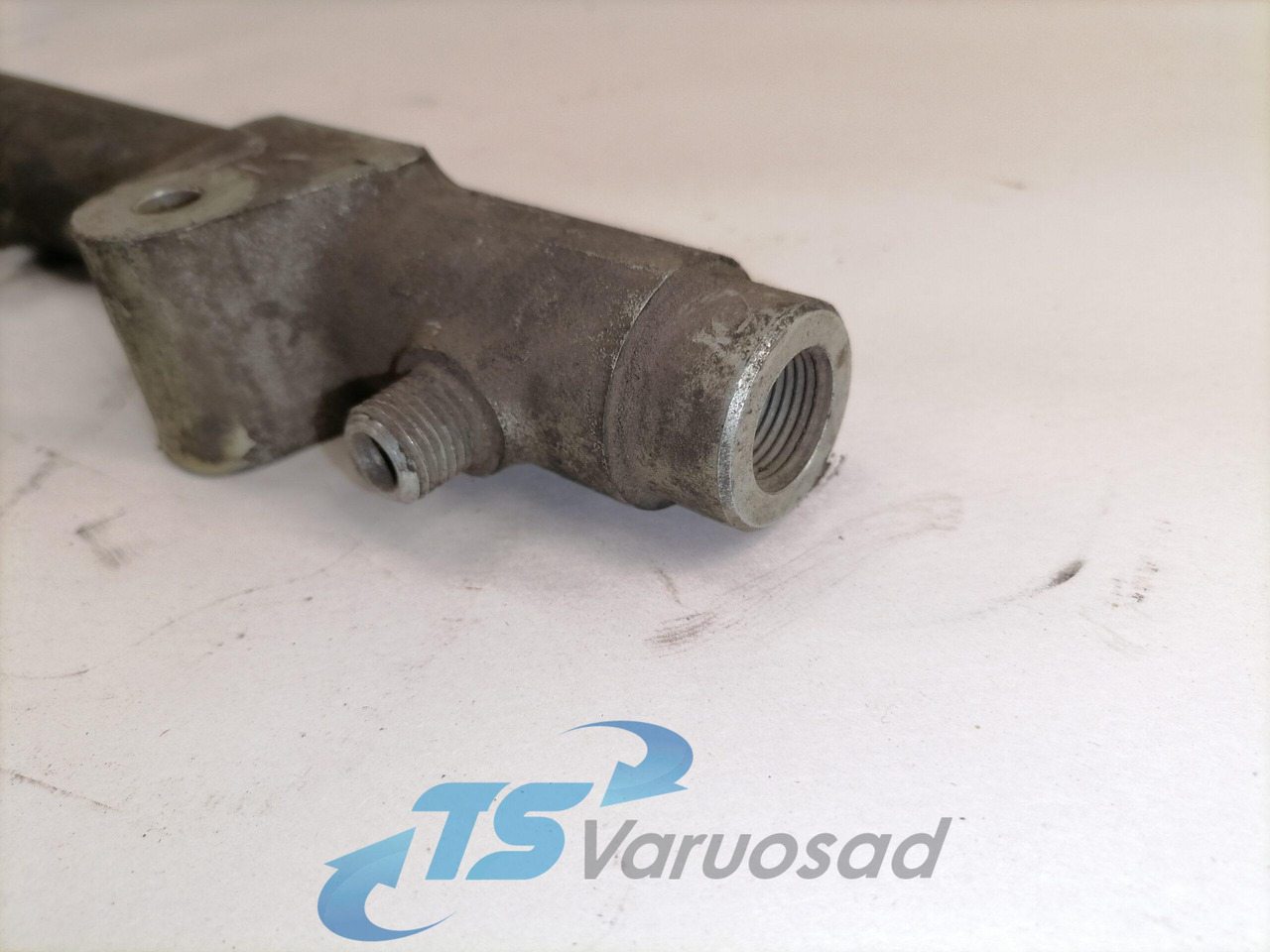 MAN Fuel collector 51103116058 - Sistem de alimentare combustibil pentru Camion: Foto 5 MAN Fuel collector 51103116058 - Sistem de alimentare combustibil pentru Camion: Foto 5