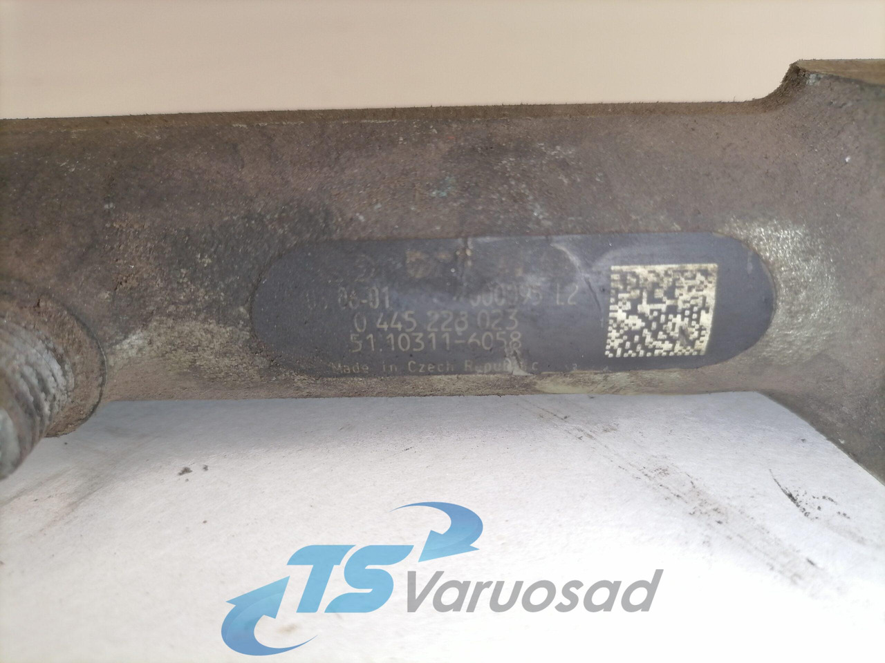 MAN Fuel collector 51103116058 - Sistem de alimentare combustibil pentru Camion: Foto 2 MAN Fuel collector 51103116058 - Sistem de alimentare combustibil pentru Camion: Foto 2