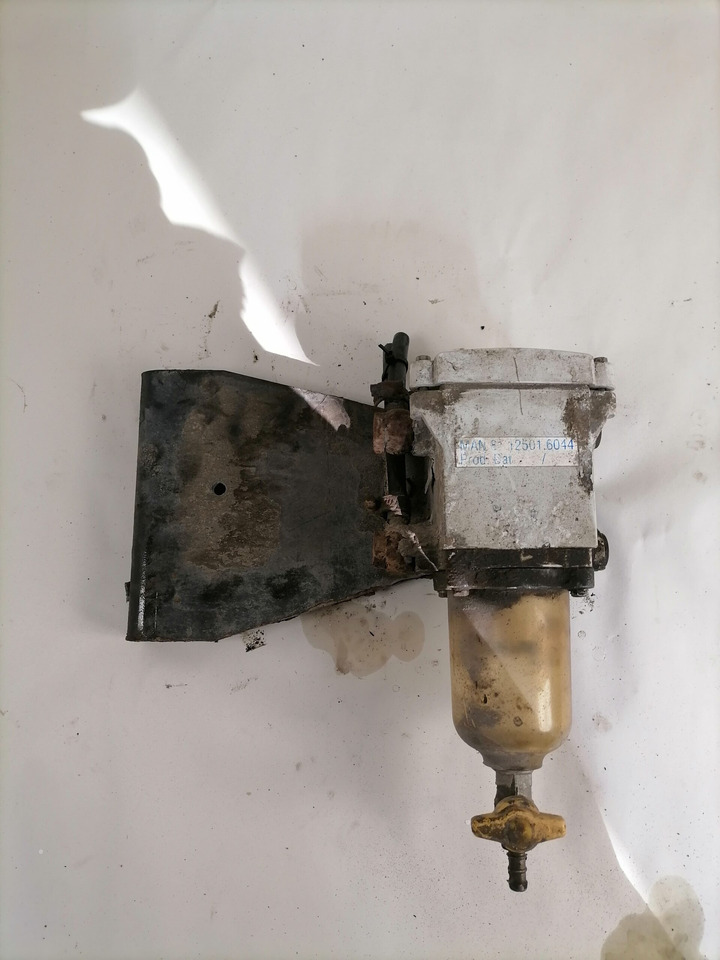 MAN Fuel separator 81125016044 - Filtru de combustibil pentru Camion: Foto 2 MAN Fuel separator 81125016044 - Filtru de combustibil pentru Camion: Foto 2
