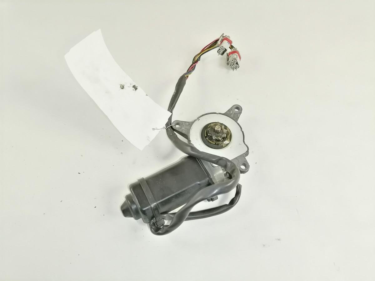 MAN Glass lift 81286016126 - Fereastră și piese pentru Camion: Foto 2 MAN Glass lift 81286016126 - Fereastră și piese pentru Camion: Foto 2