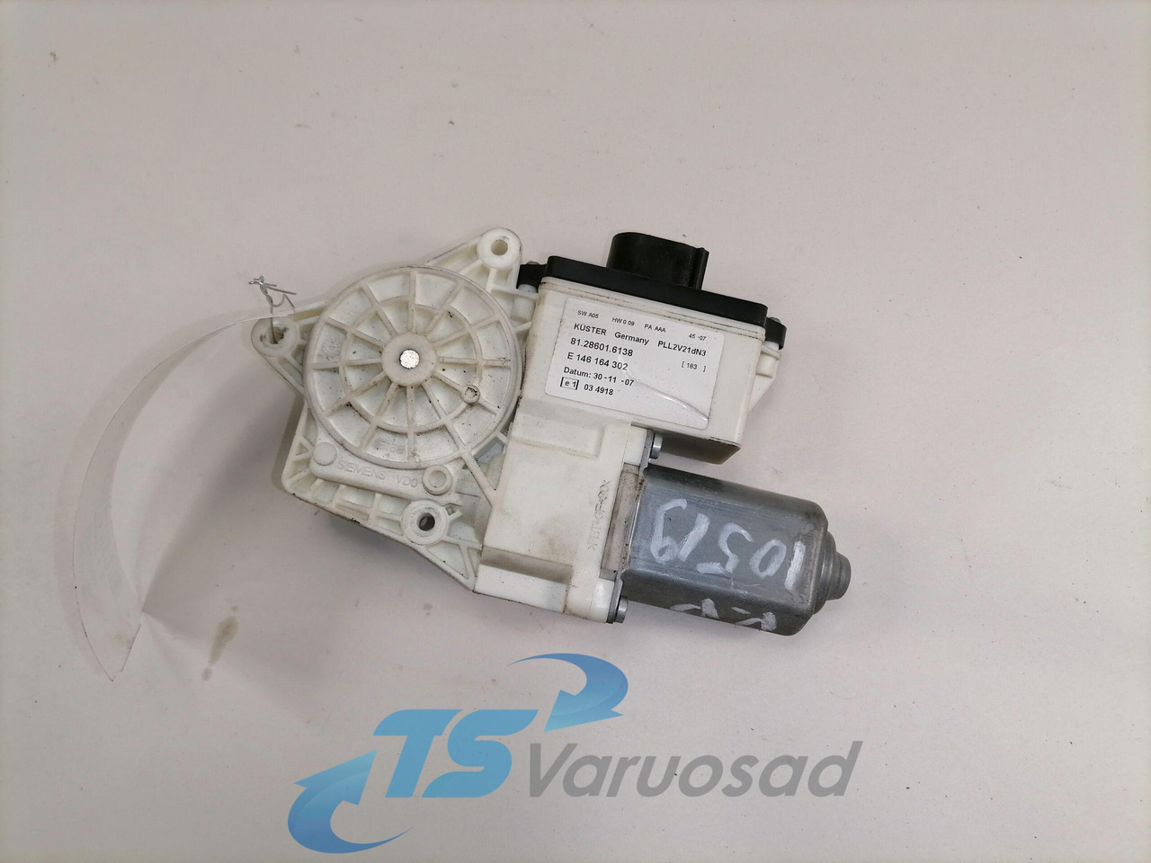 MAN Glass lift 81286016138 - Fereastră și piese pentru Camion: Foto 3 MAN Glass lift 81286016138 - Fereastră și piese pentru Camion: Foto 3