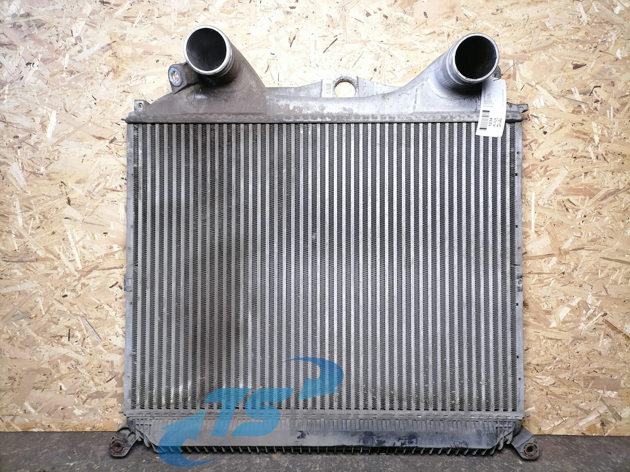 MAN Intercooler radiator 81061300205 - Intercooler pentru Camion: Foto 1 MAN Intercooler radiator 81061300205 - Intercooler pentru Camion: Foto 1