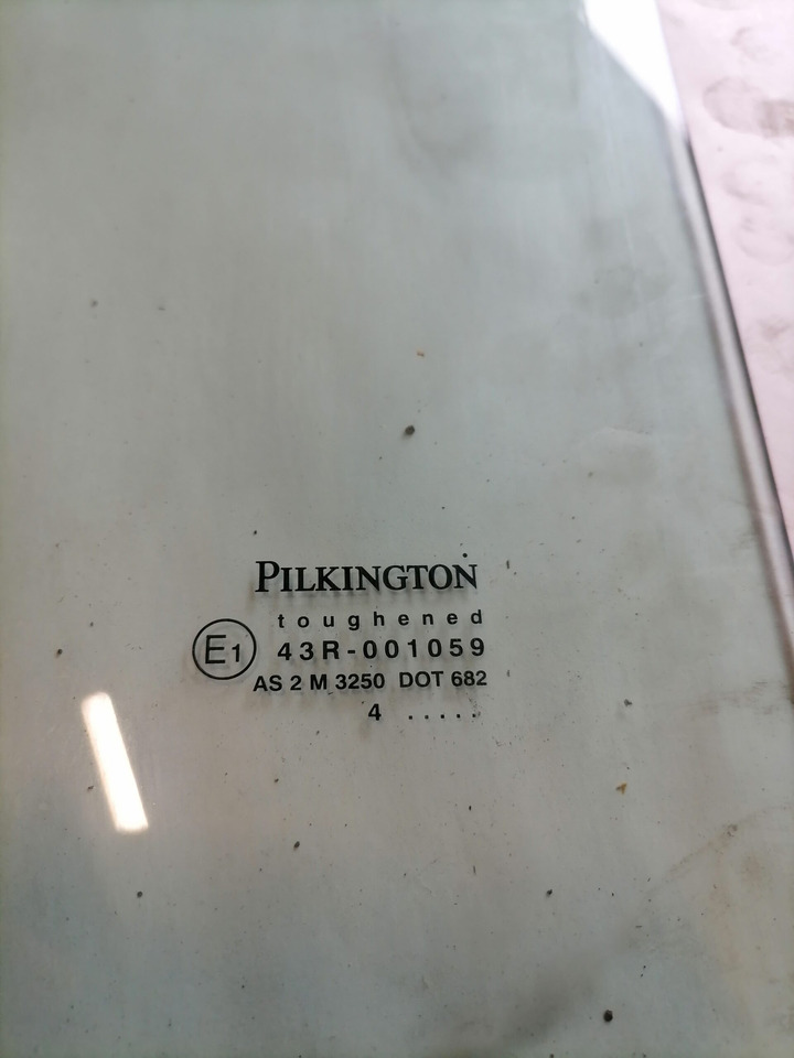 MAN Küljeklaas, vasak 81626450039 - Fereastră și piese pentru Camion: Foto 5 MAN Küljeklaas, vasak 81626450039 - Fereastră și piese pentru Camion: Foto 5