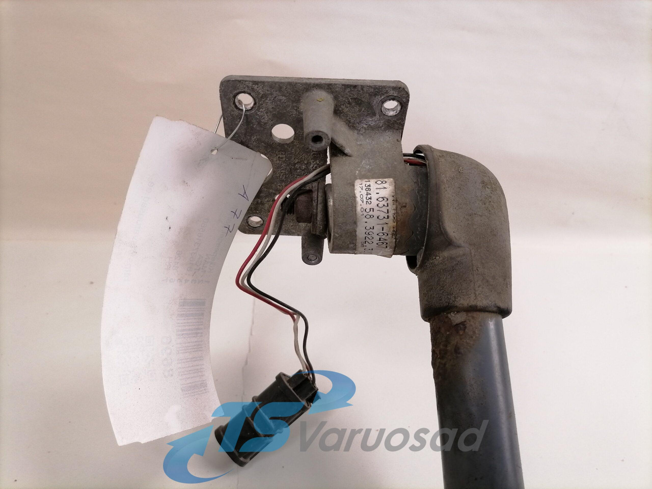 MAN Küljepeegel, parem 81637316560 - Oglinda retrovizoare pentru Camion: Foto 3 MAN Küljepeegel, parem 81637316560 - Oglinda retrovizoare pentru Camion: Foto 3