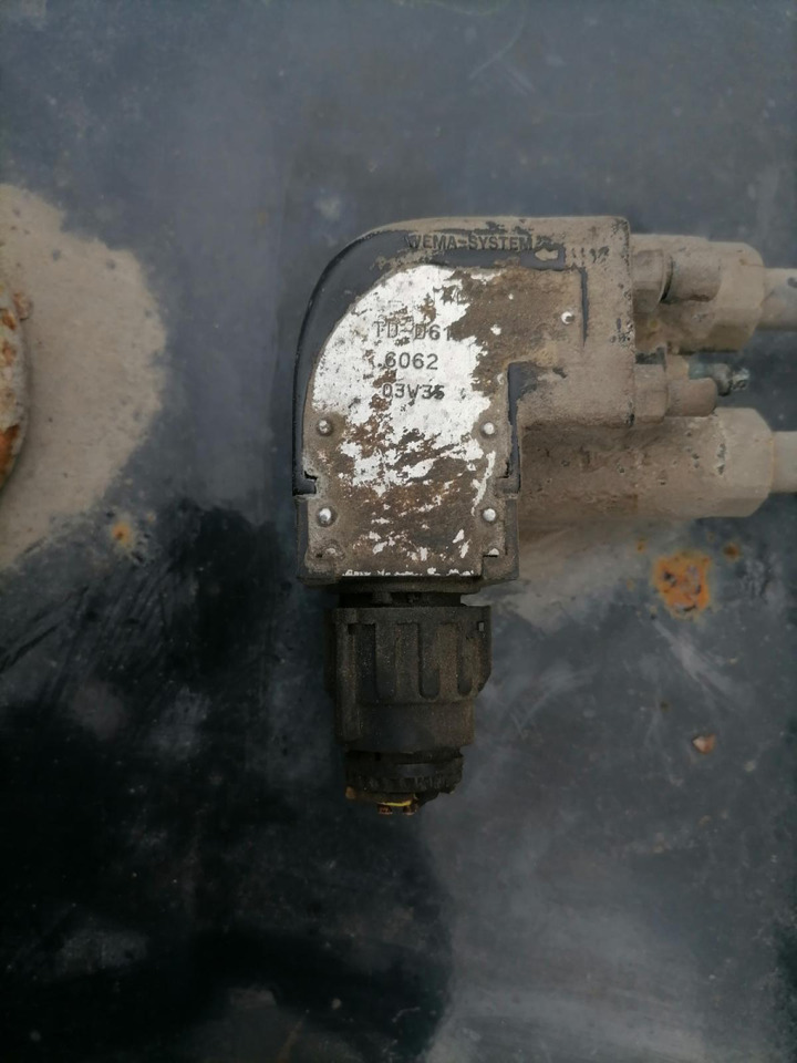 MAN Kütusepaak 400L 81122015554 - Rezervor combustibil pentru Camion: Foto 2 MAN Kütusepaak 400L 81122015554 - Rezervor combustibil pentru Camion: Foto 2