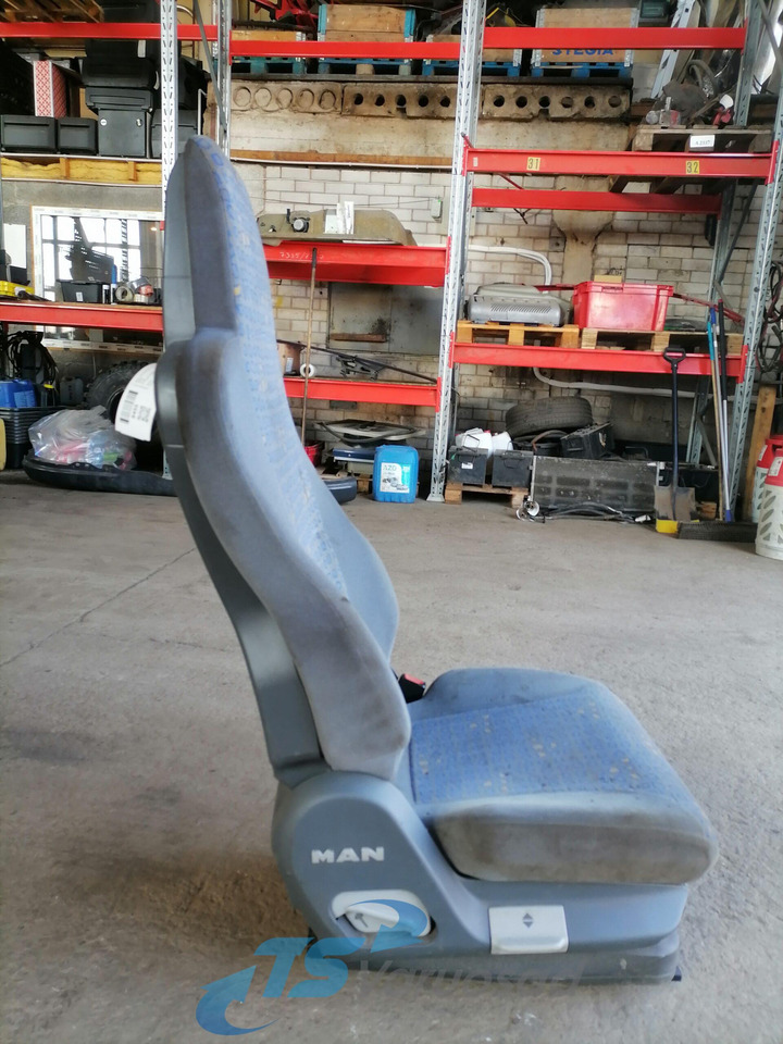 MAN Passenger seat 81623016942 - Scaun pentru Camion: Foto 3 MAN Passenger seat 81623016942 - Scaun pentru Camion: Foto 3