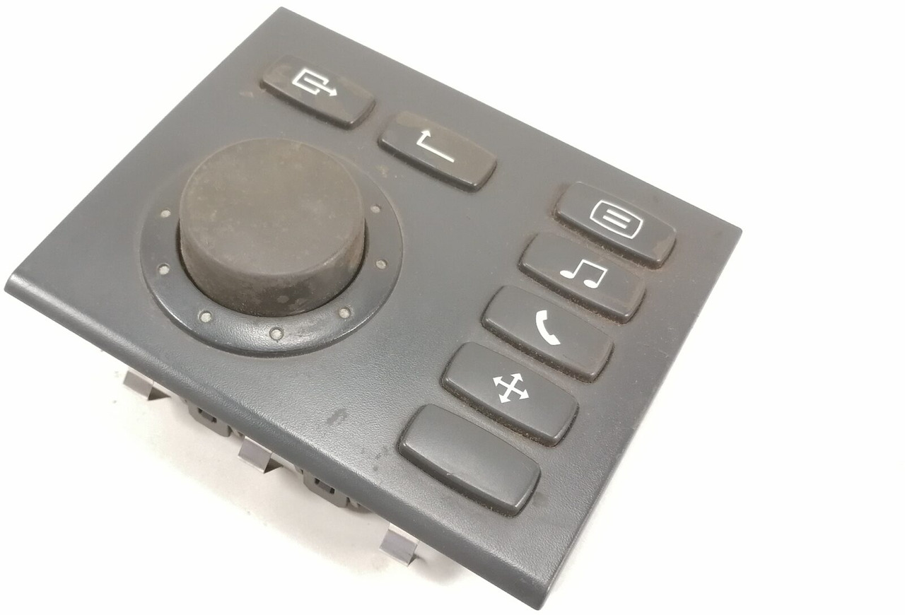 MAN Radio / Telefon 81255056759 - Calculator de bord pentru Camion: Foto 1 MAN Radio / Telefon 81255056759 - Calculator de bord pentru Camion: Foto 1