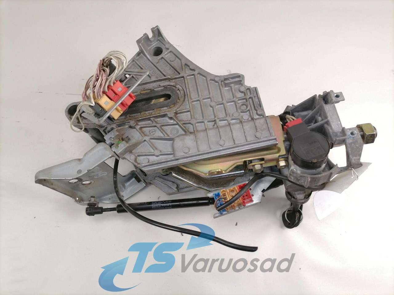 MAN Roolisammas 81461136235 - Coloană de direcție pentru Camion: Foto 3 MAN Roolisammas 81461136235 - Coloană de direcție pentru Camion: Foto 3