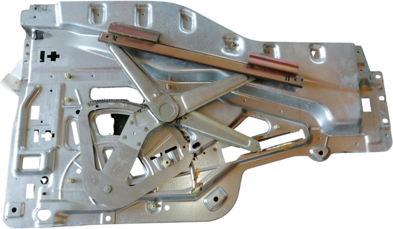 MAN Side window lifting mechanism 81626456034 - Fereastră și piese pentru Camion: Foto 1 MAN Side window lifting mechanism 81626456034 - Fereastră și piese pentru Camion: Foto 1