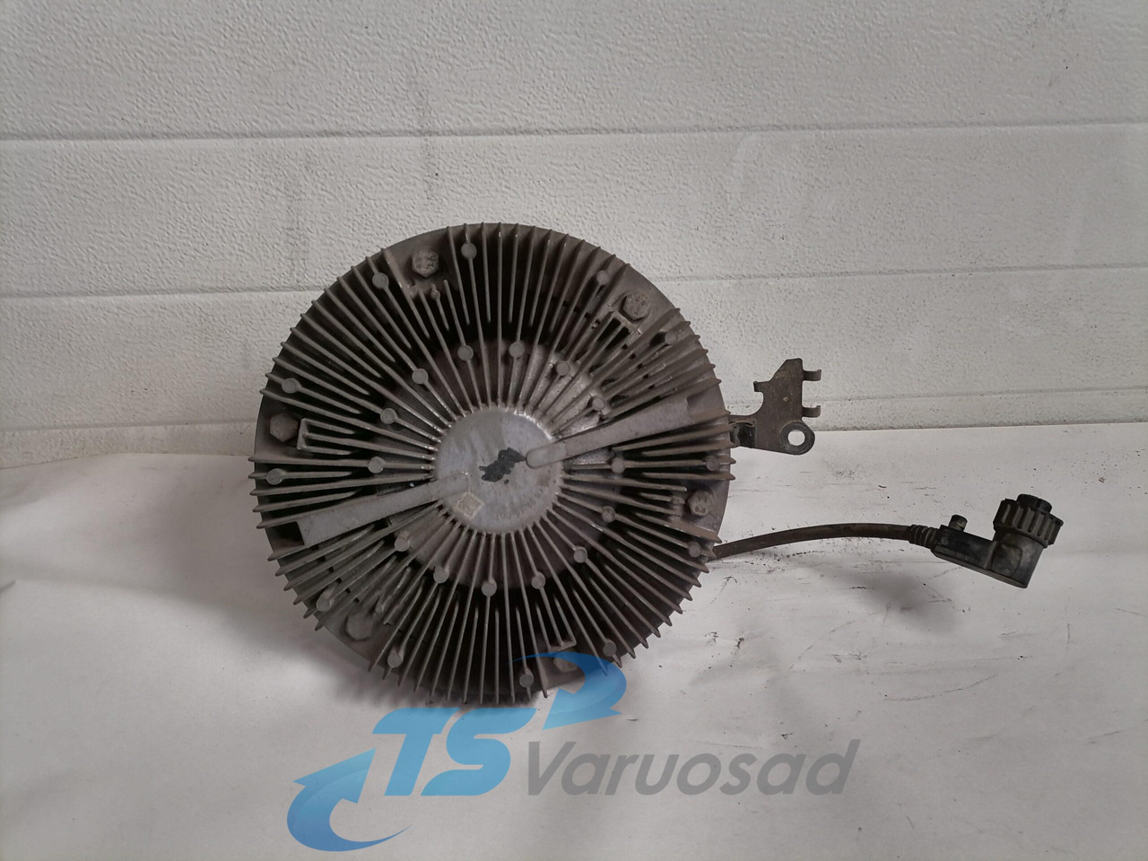 MB Cooling fan 0720002086 - Ventilator pentru Camion: Foto 1 MB Cooling fan 0720002086 - Ventilator pentru Camion: Foto 1