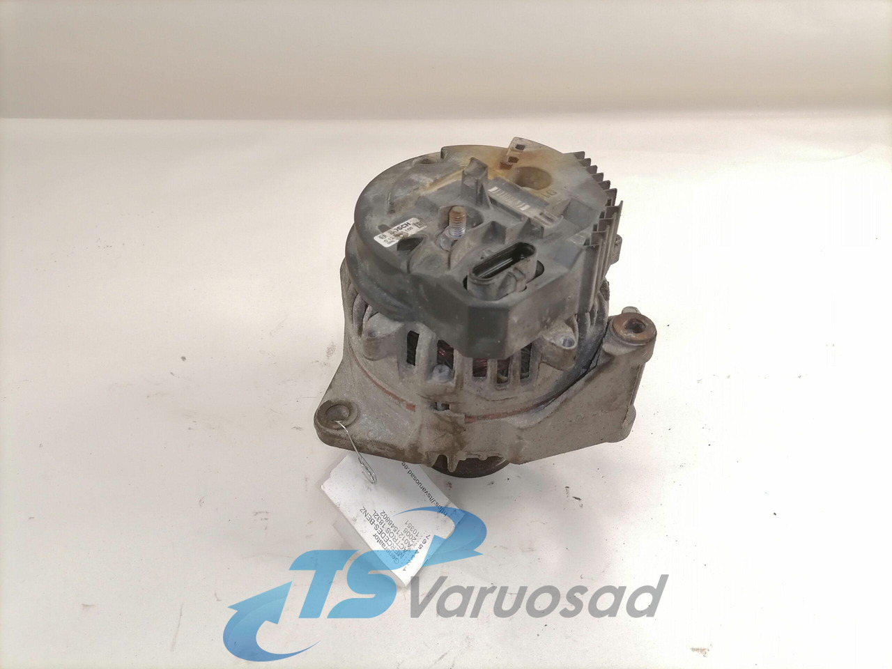 Mercedes-Benz Alternator A0121546802 - Alternator pentru Camion: Foto 1 Mercedes-Benz Alternator A0121546802 - Alternator pentru Camion: Foto 1