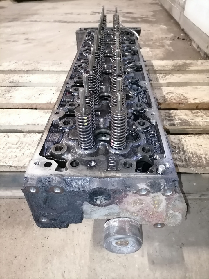 Mercedes-Benz Cylinder head A4710102720 - Chiulasă pentru Camion: Foto 5 Mercedes-Benz Cylinder head A4710102720 - Chiulasă pentru Camion: Foto 5