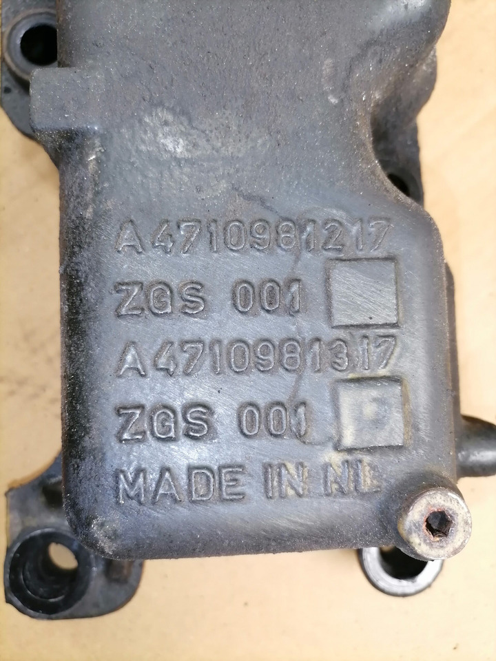 Mercedes-Benz Intake mainfold A4710981217 - Galerie admisie pentru Camion: Foto 5 Mercedes-Benz Intake mainfold A4710981217 - Galerie admisie pentru Camion: Foto 5
