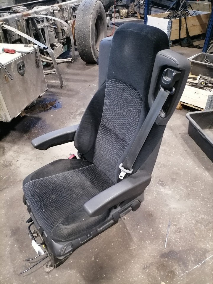 Mercedes-Benz Juhiiste A9609107501 - Scaun pentru Camion: Foto 2 Mercedes-Benz Juhiiste A9609107501 - Scaun pentru Camion: Foto 2