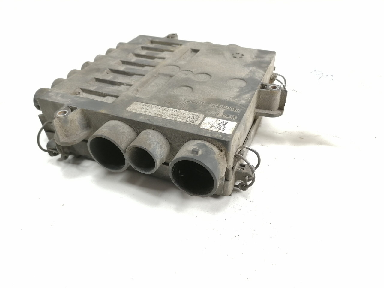 Mercedes-Benz Juhtmestiku harukarp A9605460440 - Siguranță pentru Camion: Foto 2 Mercedes-Benz Juhtmestiku harukarp A9605460440 - Siguranță pentru Camion: Foto 2