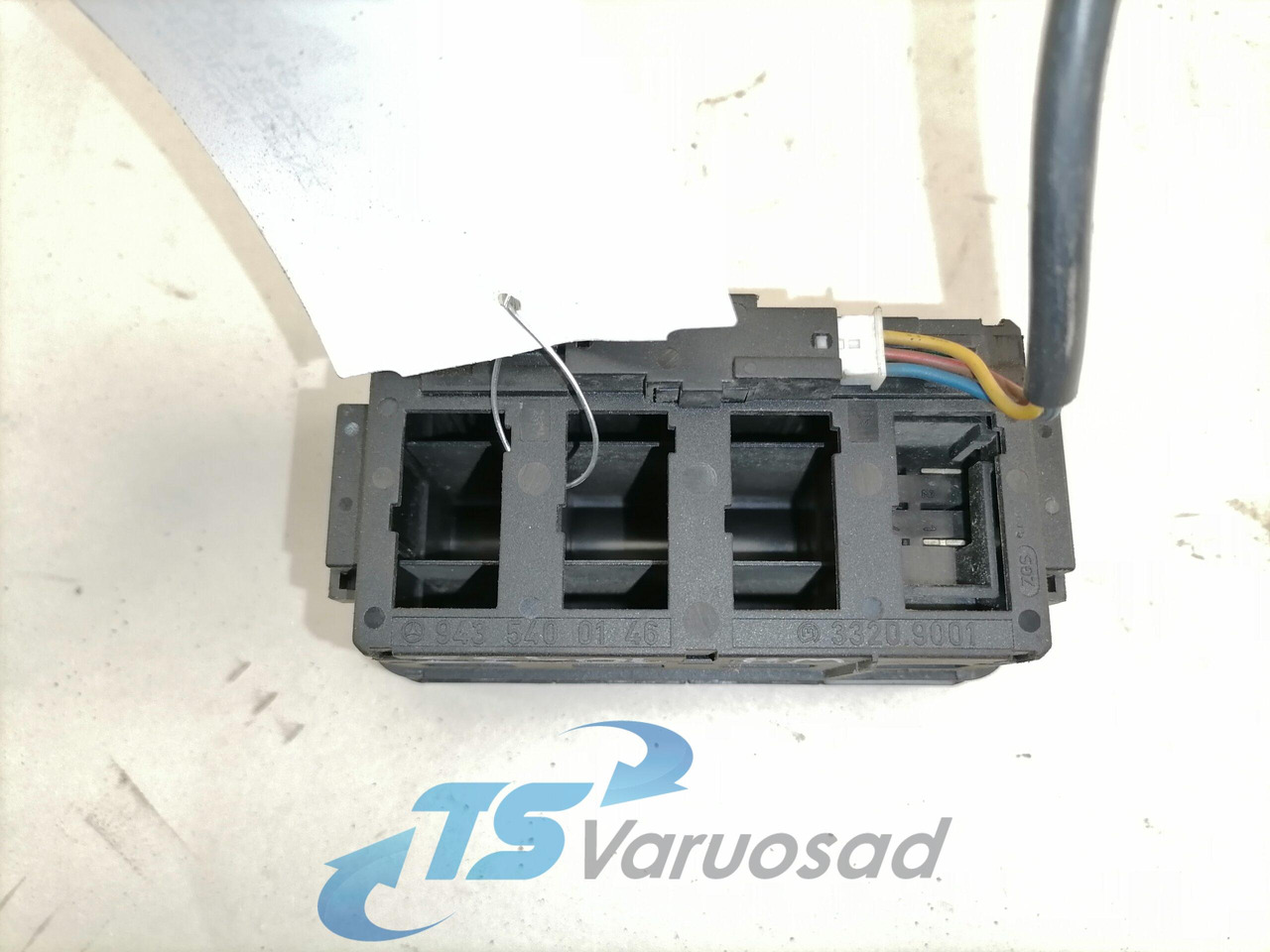 Mercedes-Benz Lülitite moodul 9435400146 - Cabină pentru Camion: Foto 3 Mercedes-Benz Lülitite moodul 9435400146 - Cabină pentru Camion: Foto 3