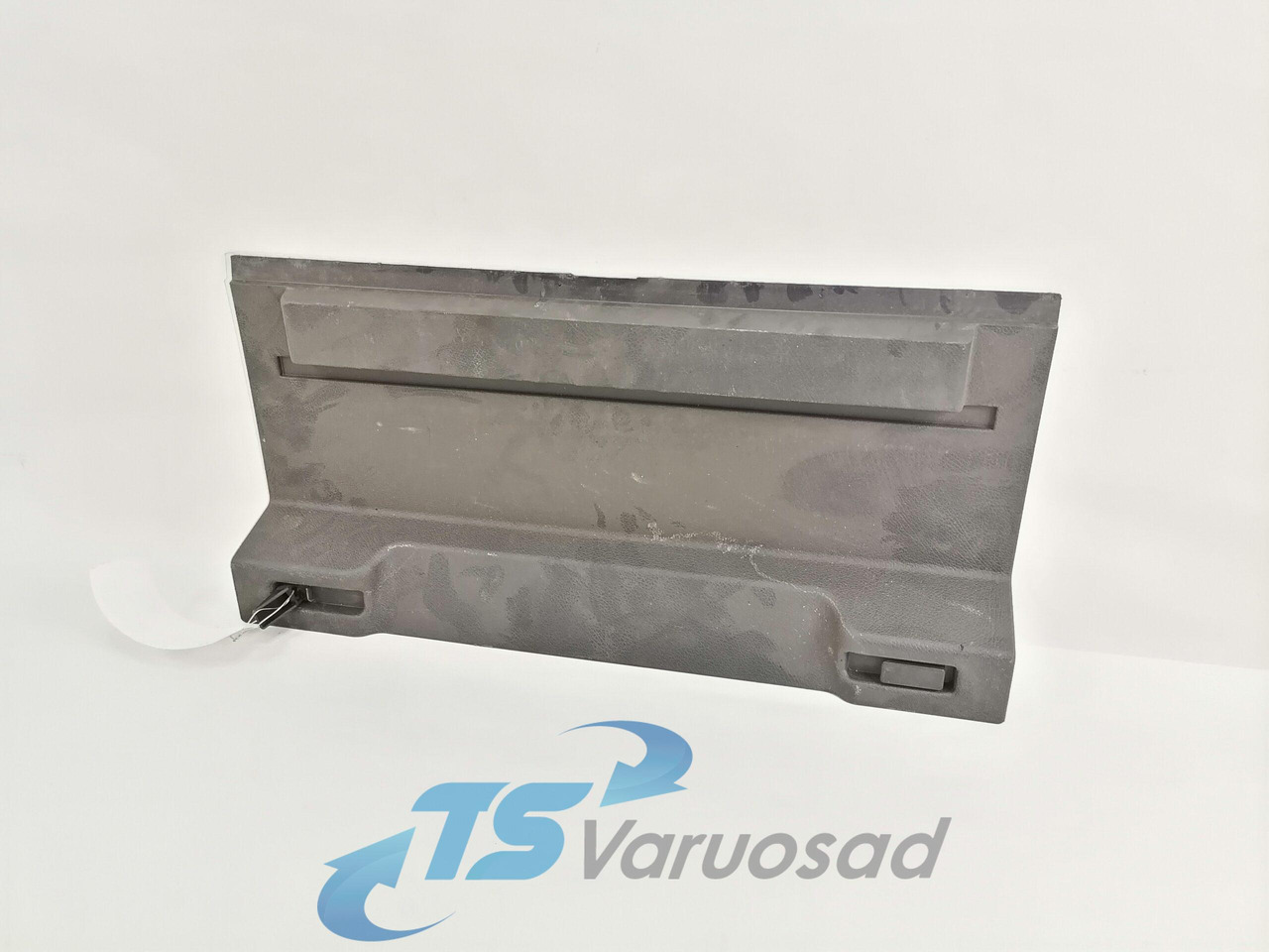 Mercedes-Benz Salongi plastik A9606803206 - Piesa universala pentru Camion: Foto 1 Mercedes-Benz Salongi plastik A9606803206 - Piesa universala pentru Camion: Foto 1