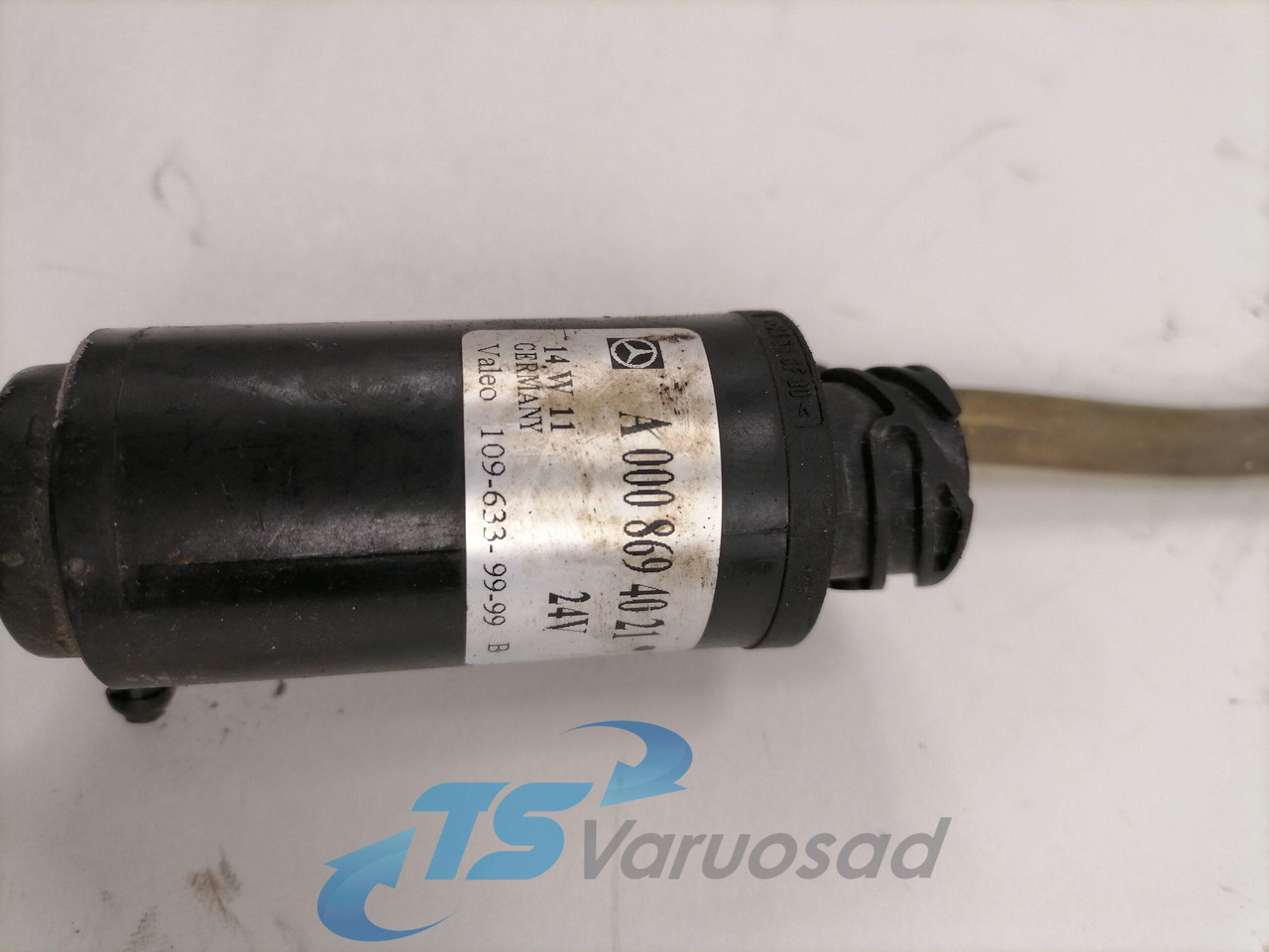 Mercedes-Benz glass washing pump A0008694021 - Ștergător pentru Camion: Foto 4 Mercedes-Benz glass washing pump A0008694021 - Ștergător pentru Camion: Foto 4