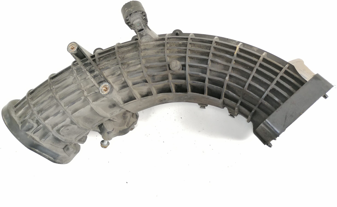 Mercedes-Benz intercooler pipe A4710902137 - Intercooler pentru Camion: Foto 3 Mercedes-Benz intercooler pipe A4710902137 - Intercooler pentru Camion: Foto 3