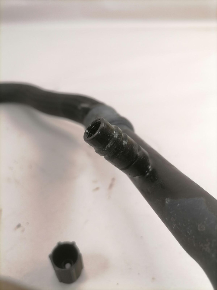 Scania A/C pipe 2608754 - Încălzire/ Ventilație pentru Camion: Foto 4 Scania A/C pipe 2608754 - Încălzire/ Ventilație pentru Camion: Foto 4