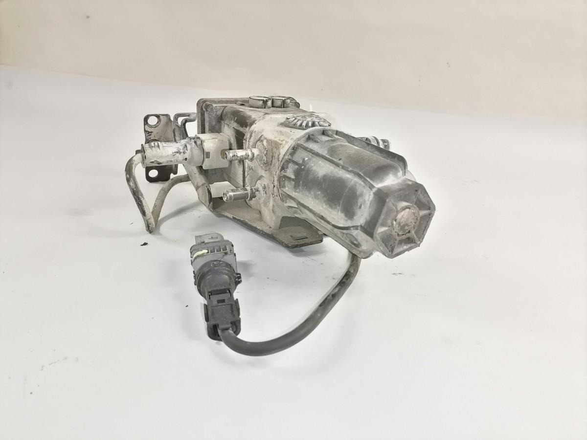 Scania ADBlue pump 2963717 - Sistem de alimentare combustibil pentru Camion: Foto 4 Scania ADBlue pump 2963717 - Sistem de alimentare combustibil pentru Camion: Foto 4