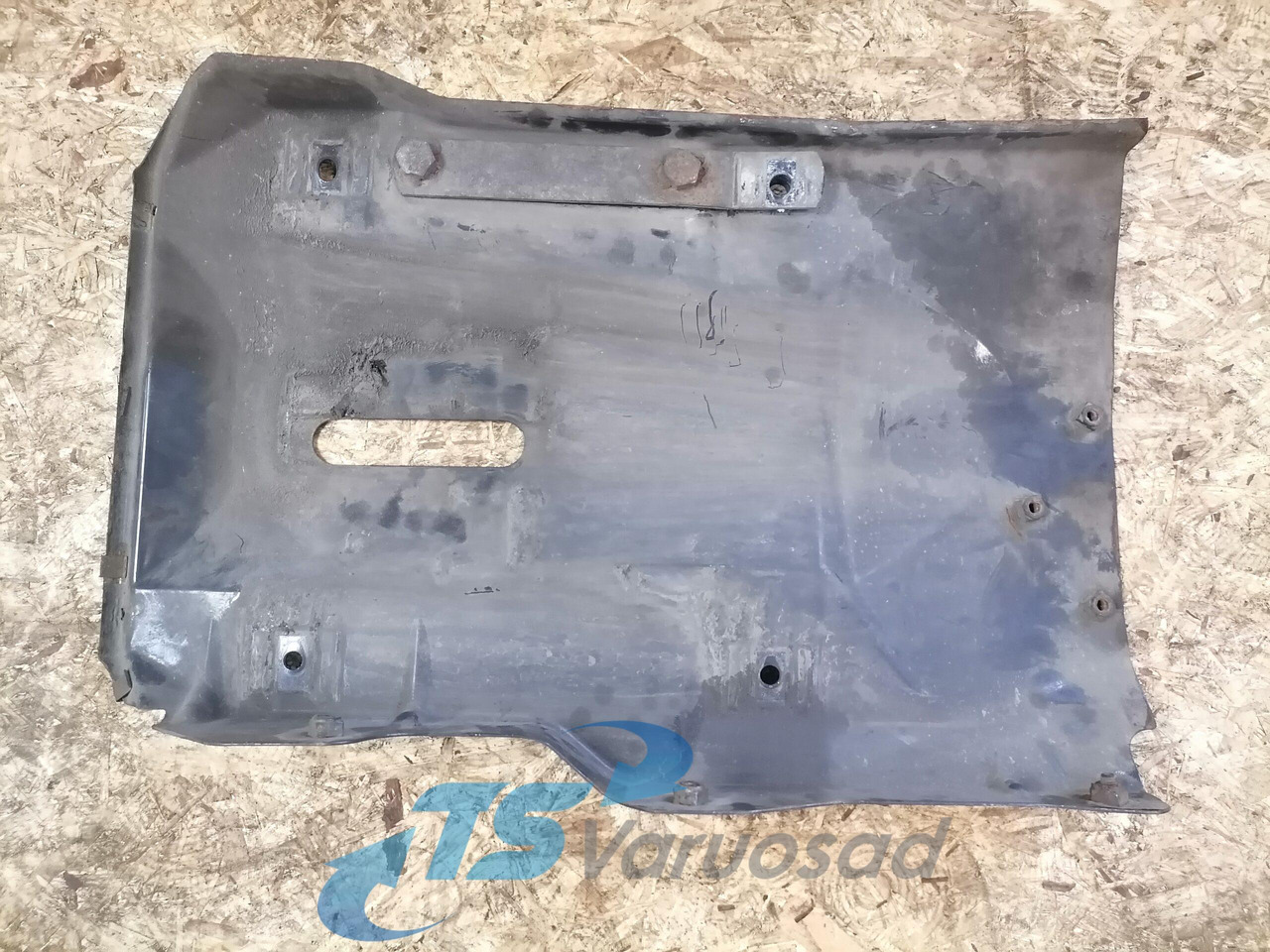 Scania Air filter housing carrier 1741549 - Sistem de admisie pentru Camion: Foto 3 Scania Air filter housing carrier 1741549 - Sistem de admisie pentru Camion: Foto 3