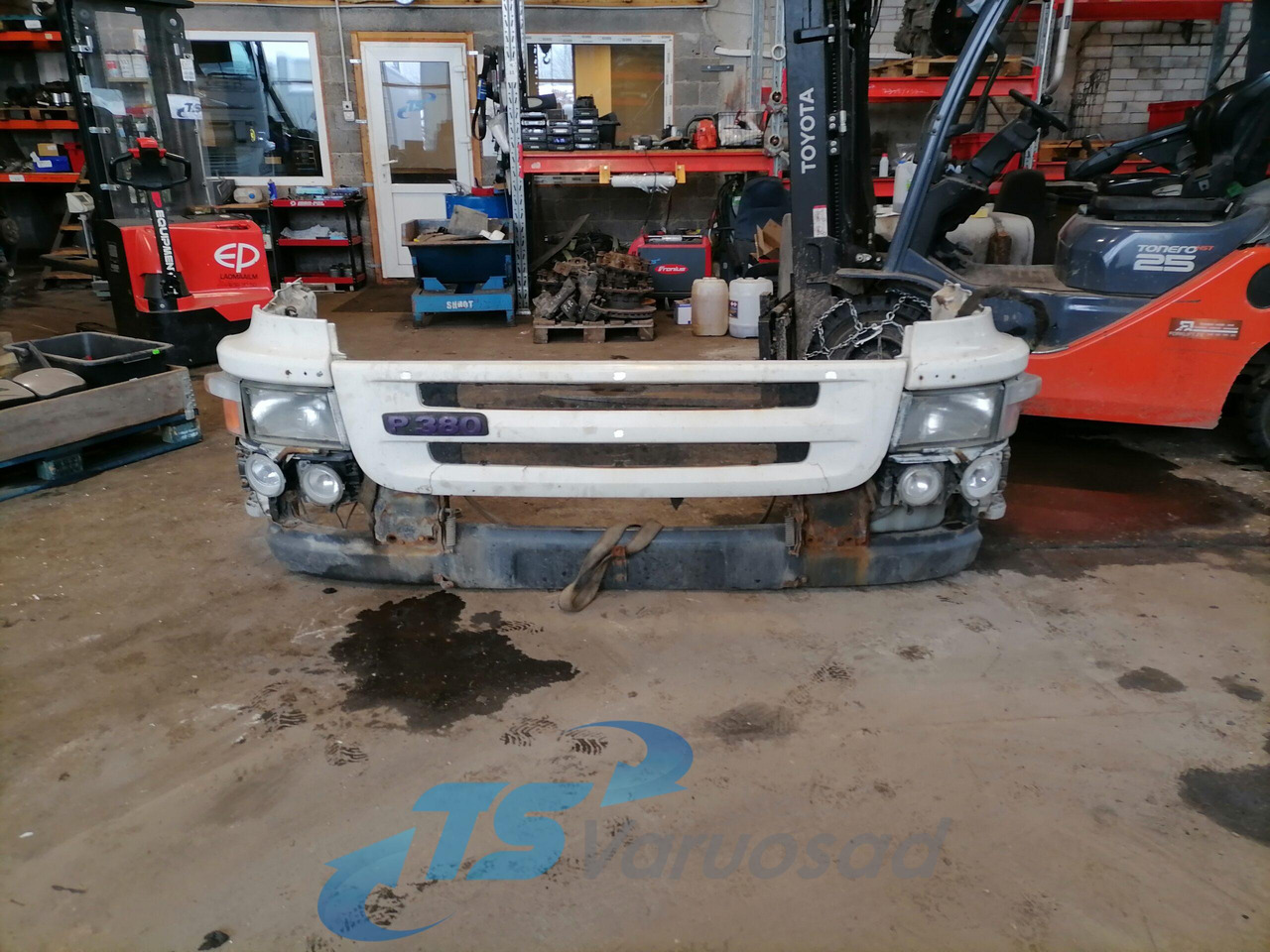 Scania Bumper 1422843 - Bară de protecție pentru Camion: Foto 1 Scania Bumper 1422843 - Bară de protecție pentru Camion: Foto 1
