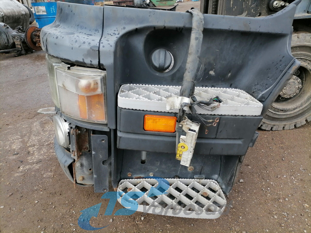Scania Bumper 1736656 - Bară de protecție pentru Camion: Foto 2 Scania Bumper 1736656 - Bară de protecție pentru Camion: Foto 2