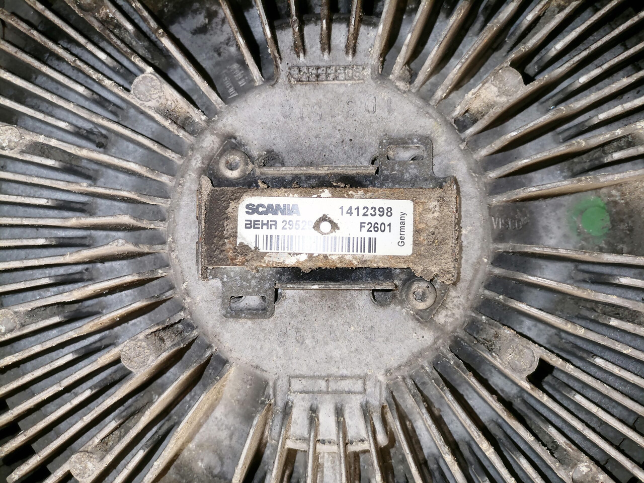 Scania Cooling fan 1412398 - Ventilator pentru Camion: Foto 3 Scania Cooling fan 1412398 - Ventilator pentru Camion: Foto 3