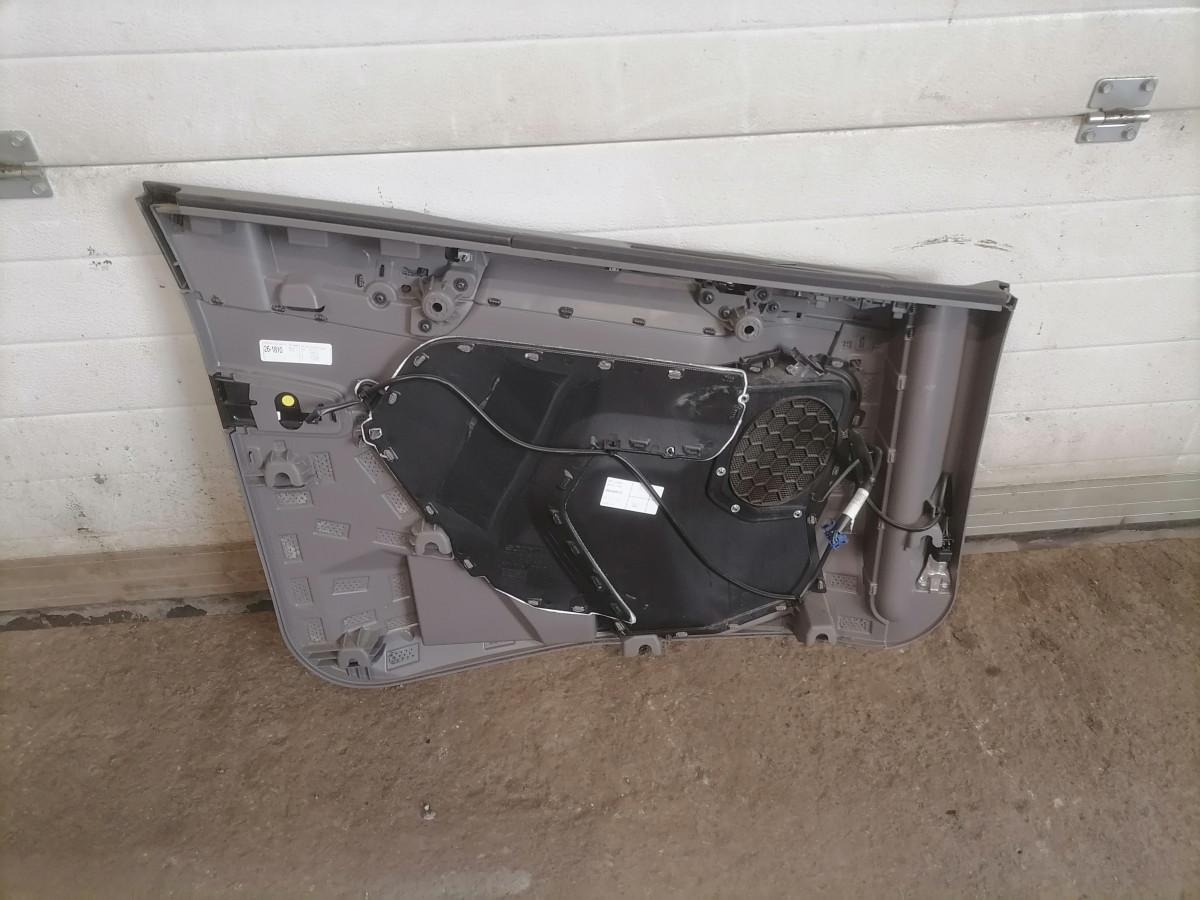 Scania Door trim panel 2935304 - Uşă și piese pentru Camion: Foto 4 Scania Door trim panel 2935304 - Uşă și piese pentru Camion: Foto 4