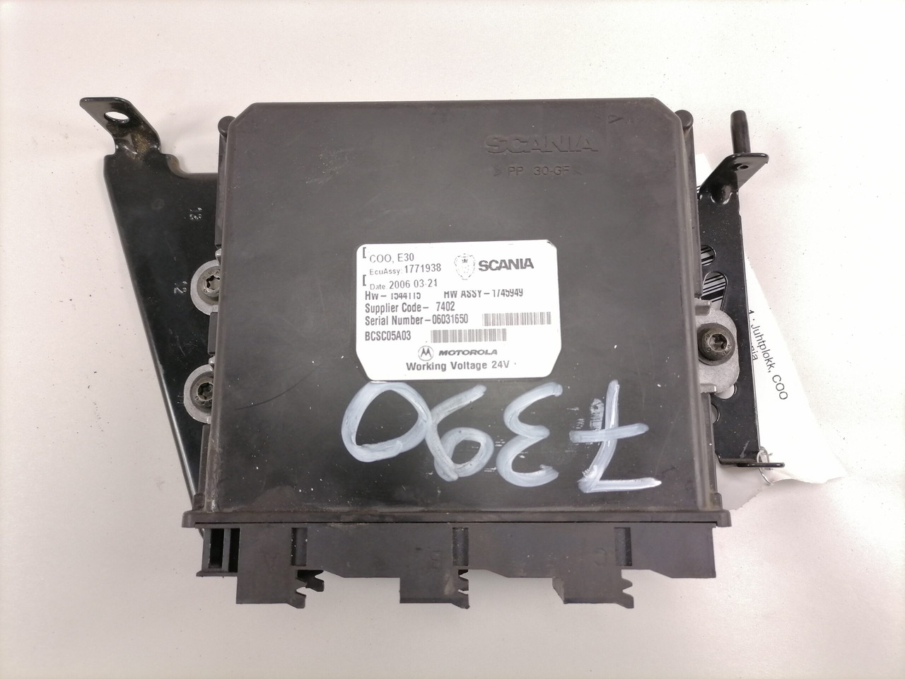 Scania Ecu 1771938 - Calculator de bord pentru Camion: Foto 3 Scania Ecu 1771938 - Calculator de bord pentru Camion: Foto 3