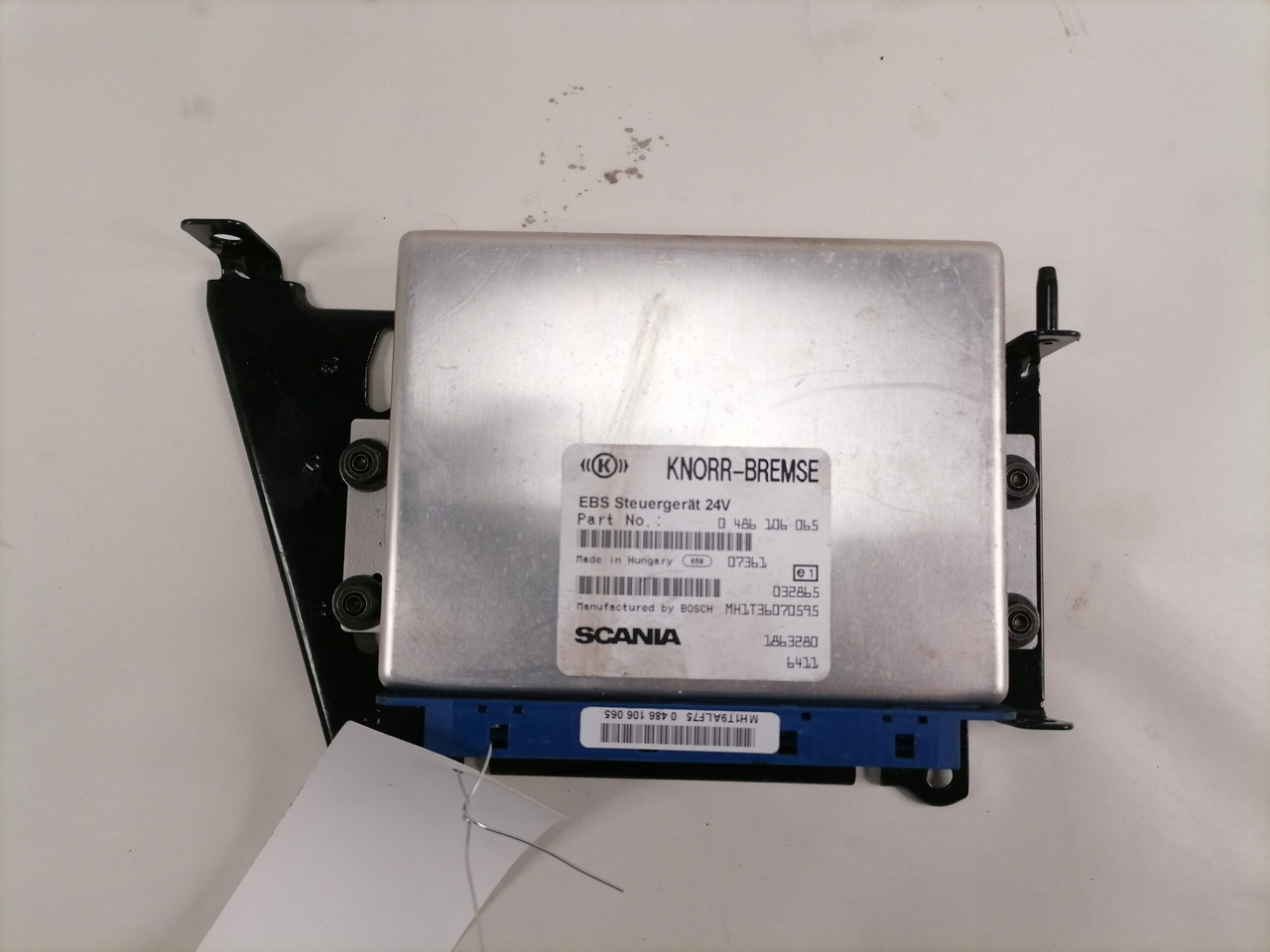 Scania Ecu, EBS 1863280 - Calculator de bord pentru Camion: Foto 4 Scania Ecu, EBS 1863280 - Calculator de bord pentru Camion: Foto 4