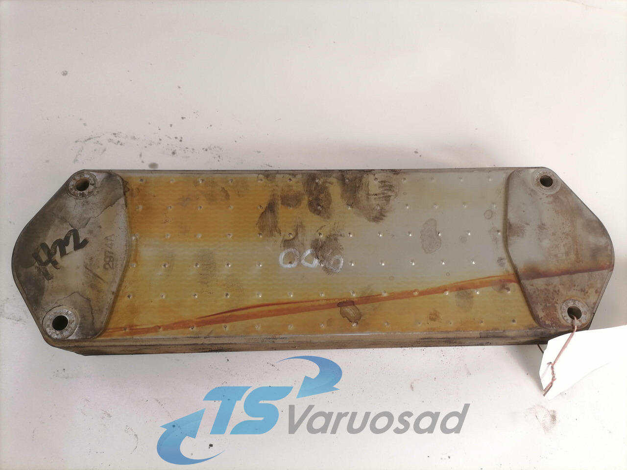 Scania Engine oil cooler 1543688 - Motor şi piese pentru Camion: Foto 1 Scania Engine oil cooler 1543688 - Motor şi piese pentru Camion: Foto 1