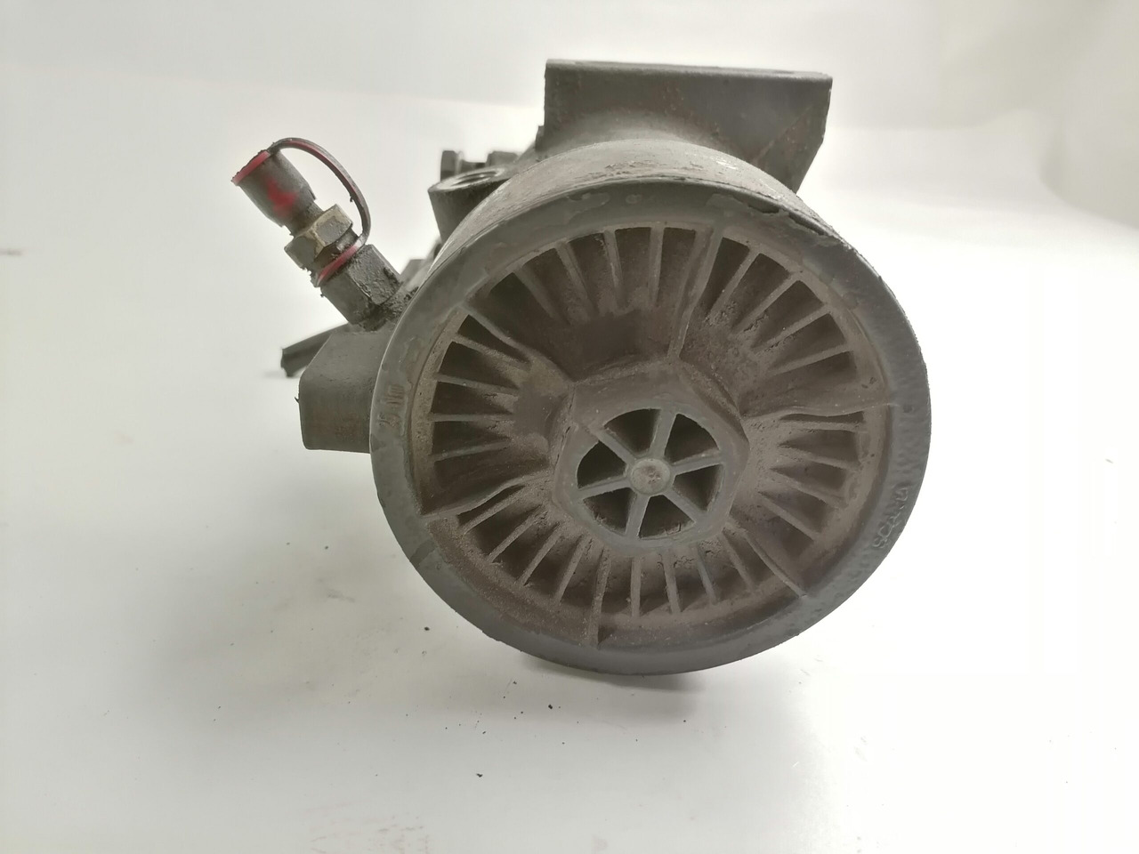 Scania Fuel filter unit 1733089 - Filtru de combustibil pentru Camion: Foto 5 Scania Fuel filter unit 1733089 - Filtru de combustibil pentru Camion: Foto 5
