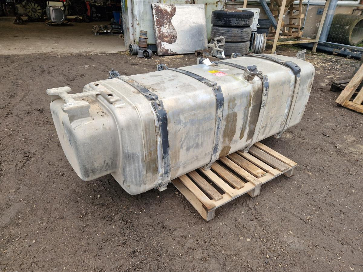 Scania Kütusepaak 1000L 1896480 - Rezervor combustibil pentru Camion: Foto 1 Scania Kütusepaak 1000L 1896480 - Rezervor combustibil pentru Camion: Foto 1