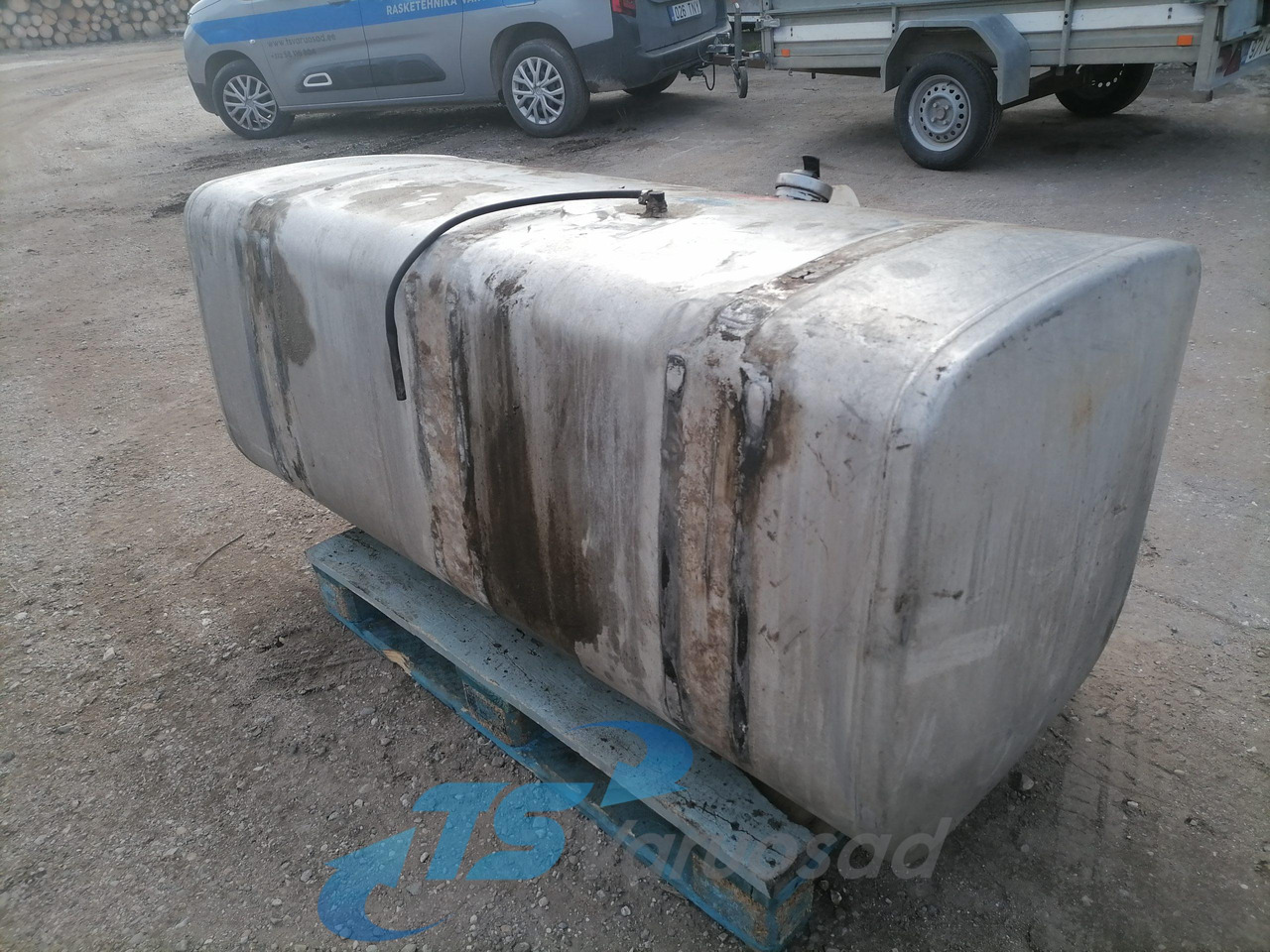 Scania Kütusepaak 700L 1517309 - Rezervor combustibil pentru Camion: Foto 2 Scania Kütusepaak 700L 1517309 - Rezervor combustibil pentru Camion: Foto 2