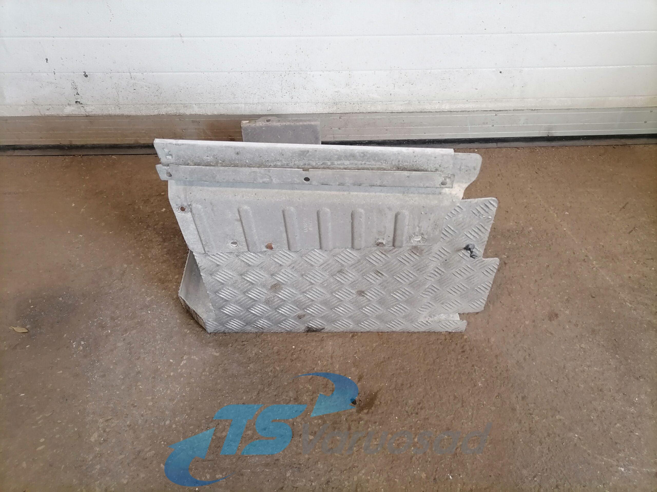 Scania Muffler cover 2191427 - Toba esapament pentru Camion: Foto 2 Scania Muffler cover 2191427 - Toba esapament pentru Camion: Foto 2