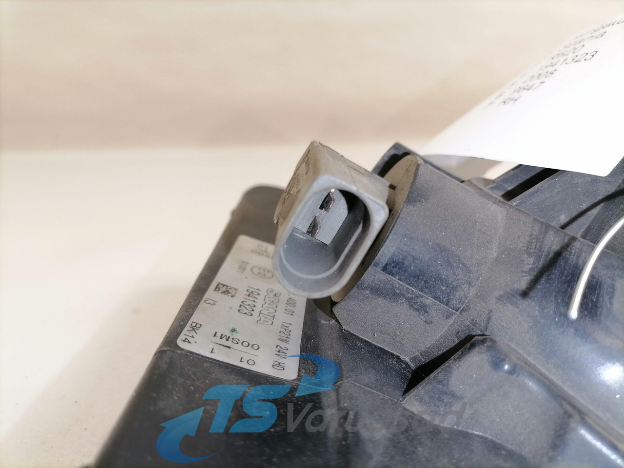 Scania Nurgatuli 1941323 - Lumină pentru Camion: Foto 4 Scania Nurgatuli 1941323 - Lumină pentru Camion: Foto 4