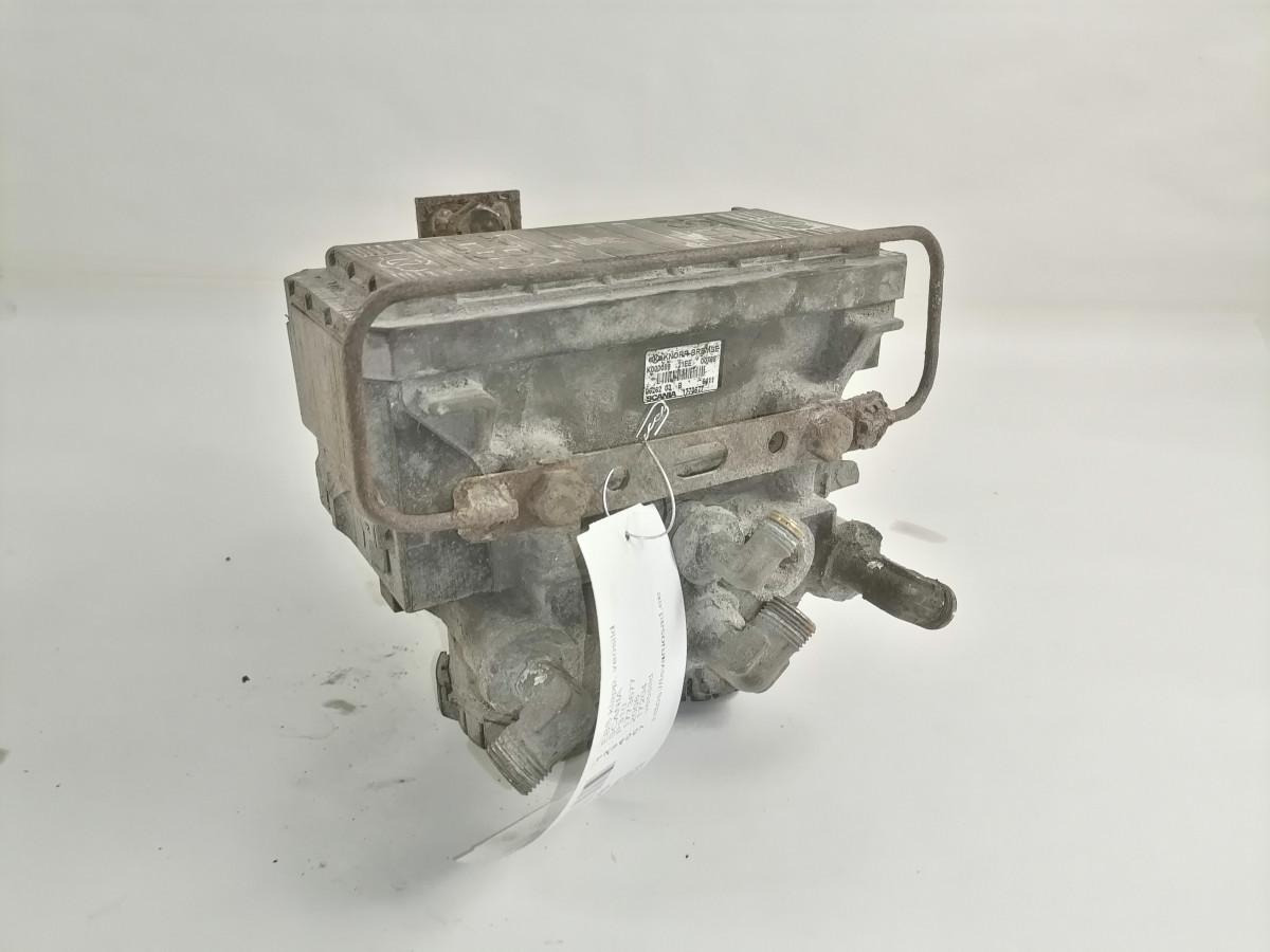 Scania Rear axel brake pressure control valve 1773677 - Supapă frână pentru Camion: Foto 2 Scania Rear axel brake pressure control valve 1773677 - Supapă frână pentru Camion: Foto 2