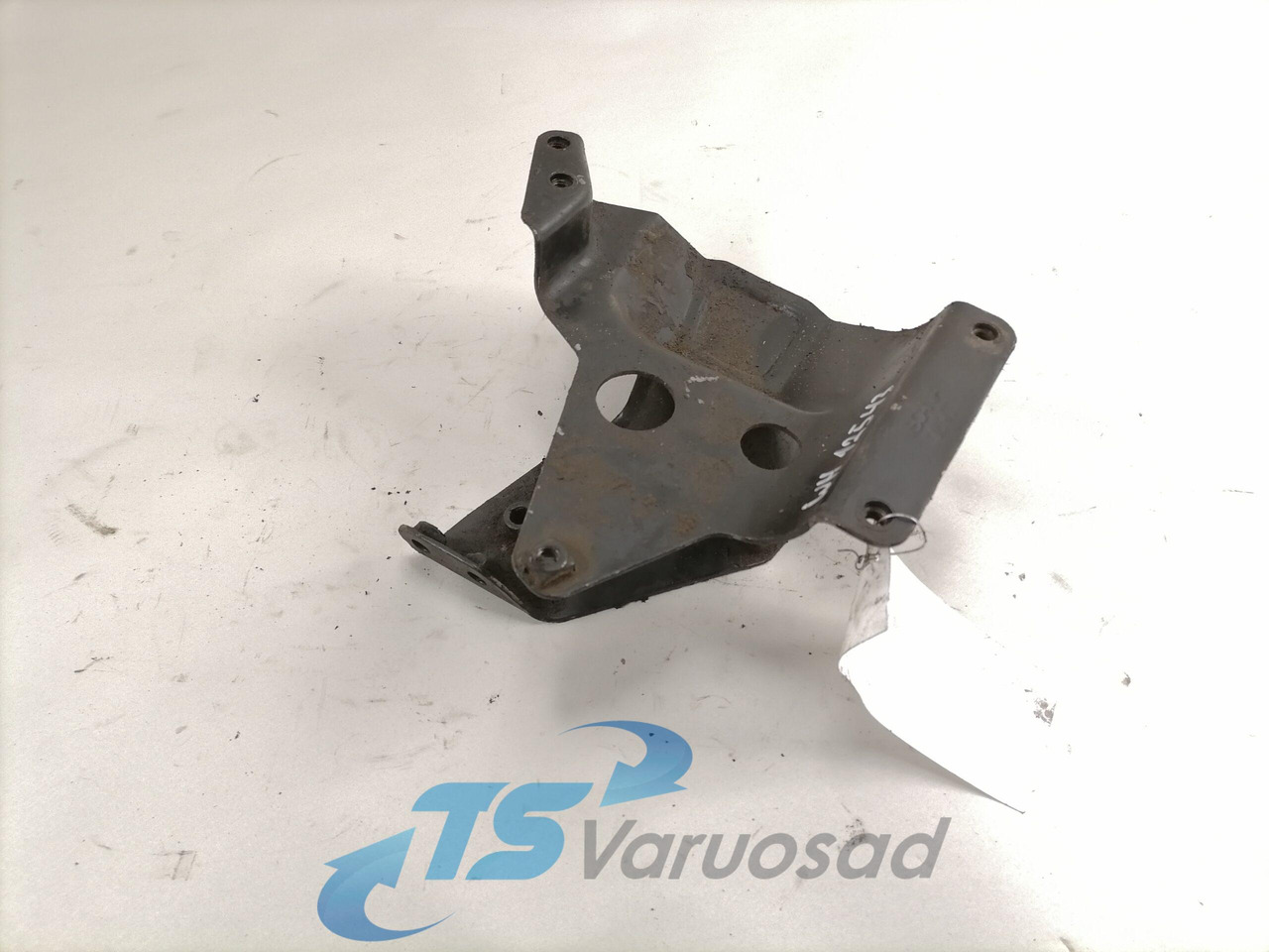 Scania Roolisüsteemi õlimahuti kandur 1369036 - Furtun servodirecție pentru Camion: Foto 1 Scania Roolisüsteemi õlimahuti kandur 1369036 - Furtun servodirecție pentru Camion: Foto 1