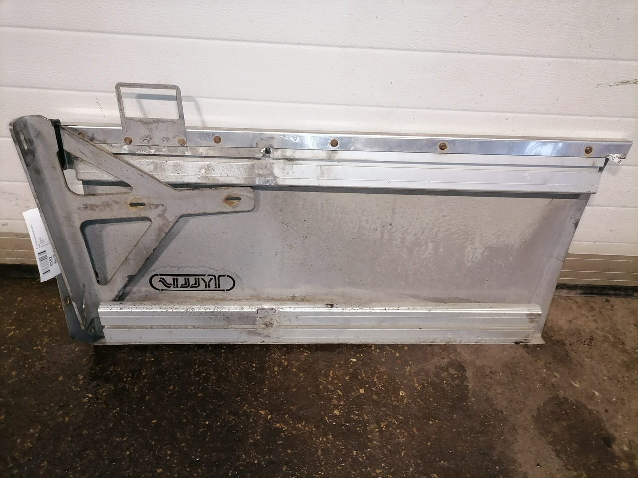 Scania Scania akukasti esine kate - - Aerodinamică/ Spoiler pentru Camion: Foto 4 Scania Scania akukasti esine kate - - Aerodinamică/ Spoiler pentru Camion: Foto 4