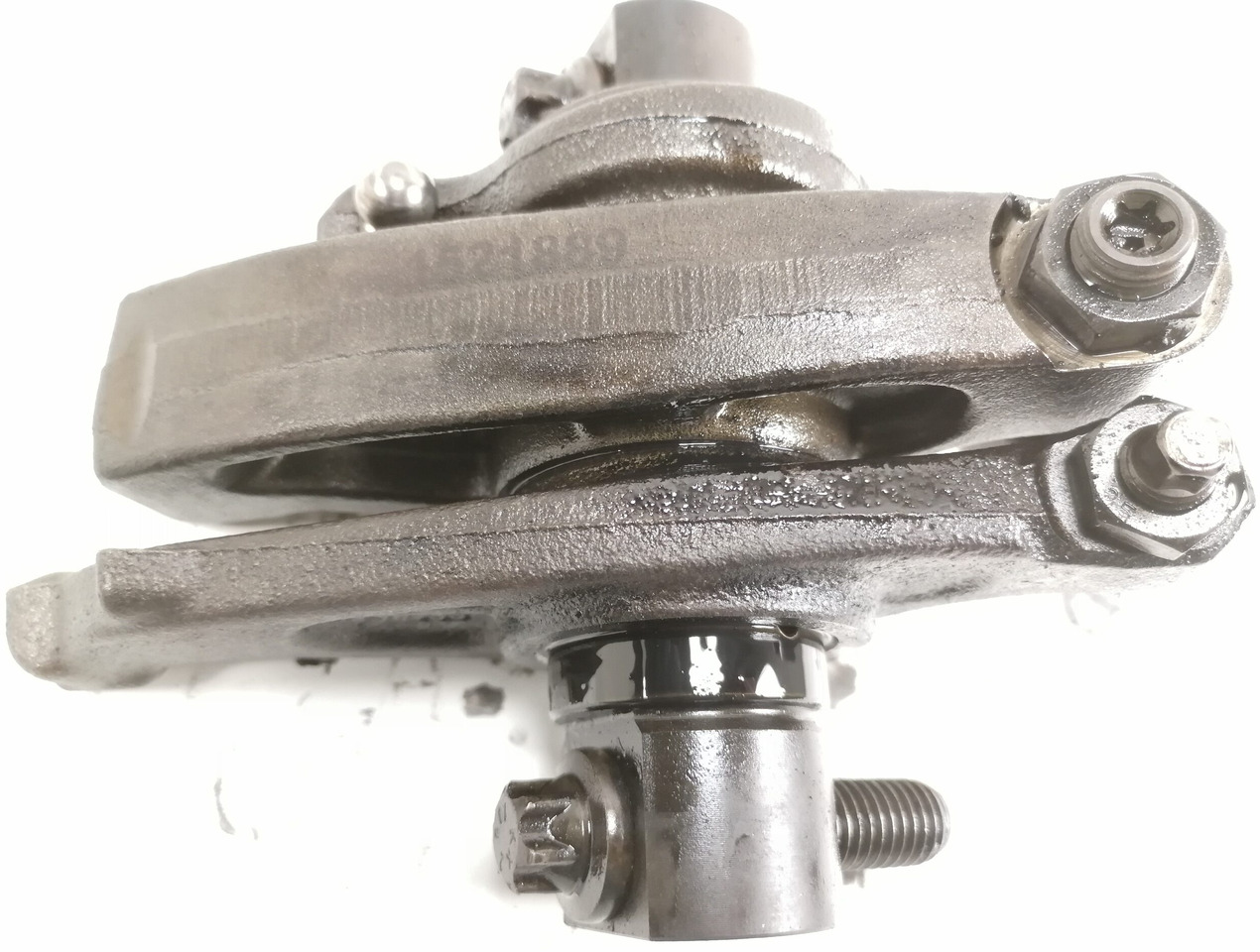 Scania Set of rockers with shaft 1520439 - Piesa universala pentru Camion: Foto 2 Scania Set of rockers with shaft 1520439 - Piesa universala pentru Camion: Foto 2