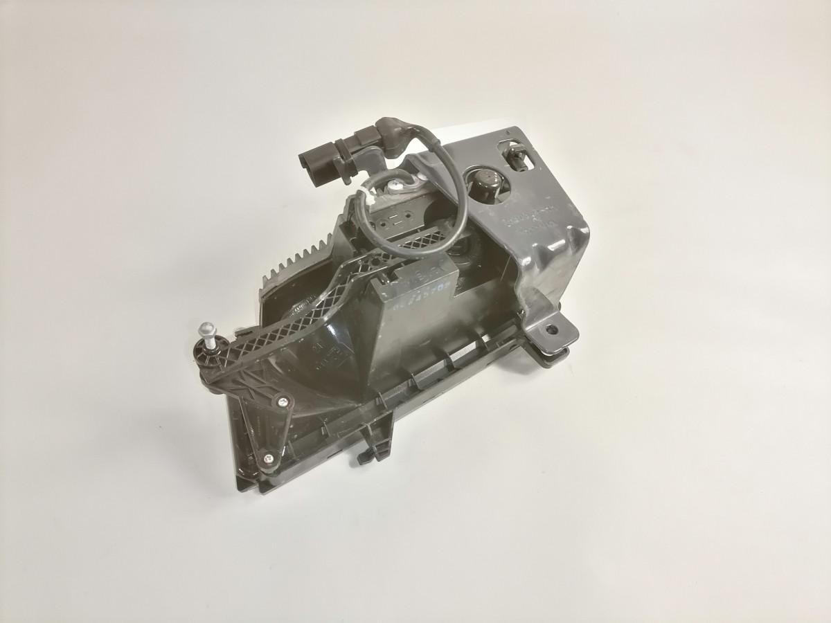 Scania Udutuli, parem 2760425 - Lumină pentru Camion: Foto 4 Scania Udutuli, parem 2760425 - Lumină pentru Camion: Foto 4